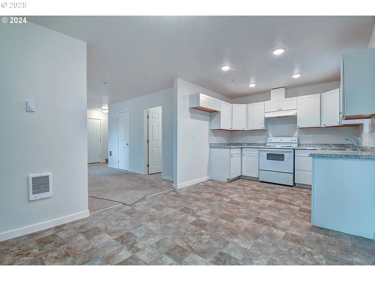 285 22nd Avenue Longview, WA 98632 - Photo 5 of 15