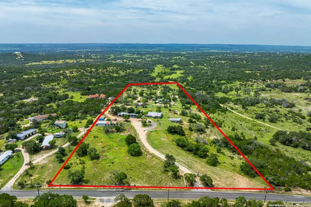 $610,000 | 943 Stoneleigh Road, Center Point, TX 78010
