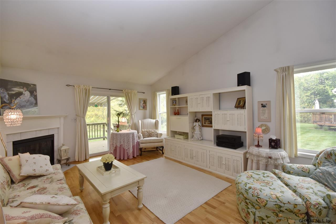 106 Harvard Road Colonie, NY 12189 - Photo 19 of 31 Photo 19
