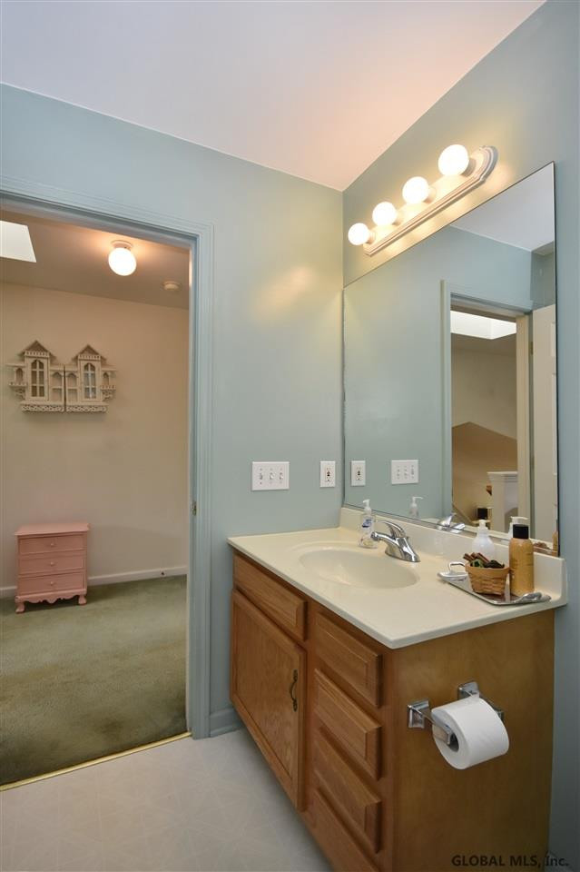 106 Harvard Road Colonie, NY 12189 - Photo 26 of 31 Photo 27