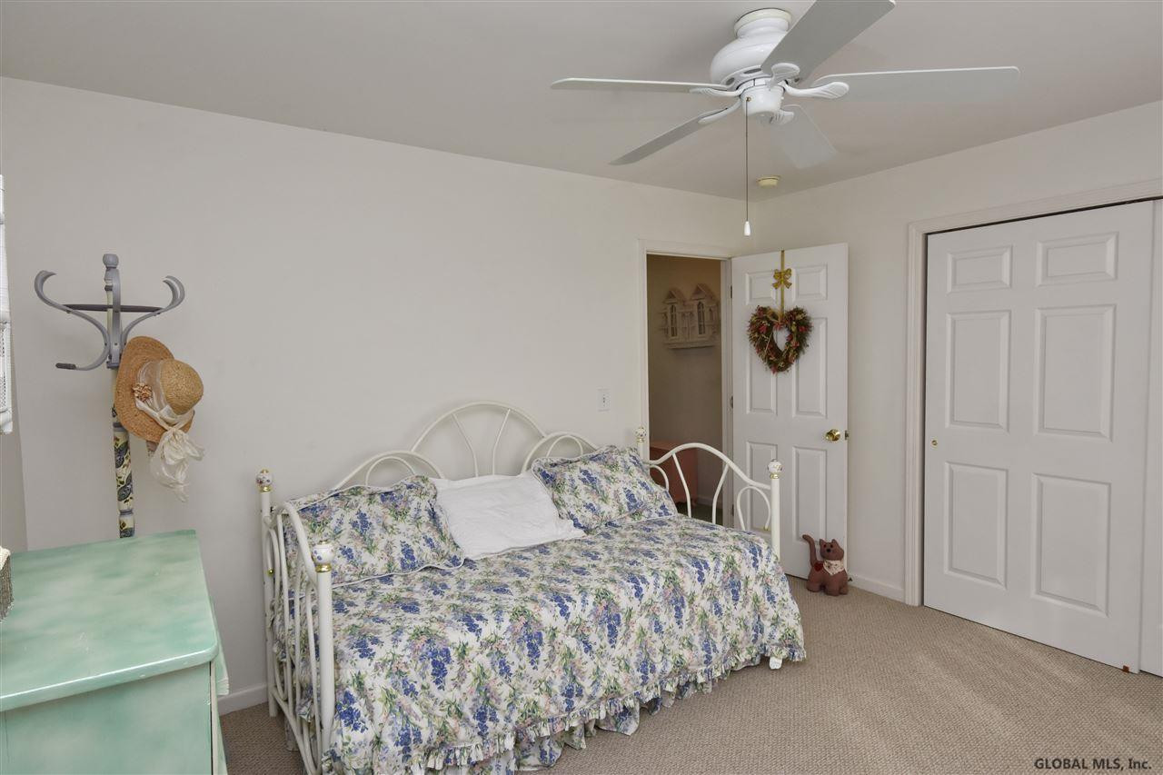 106 Harvard Road Colonie, NY 12189 - Photo 28 of 31 Photo 29