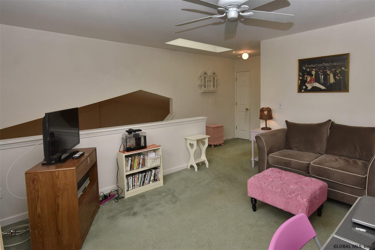 106 Harvard Road Colonie, NY 12189 - Photo 29 of 31 Photo 30