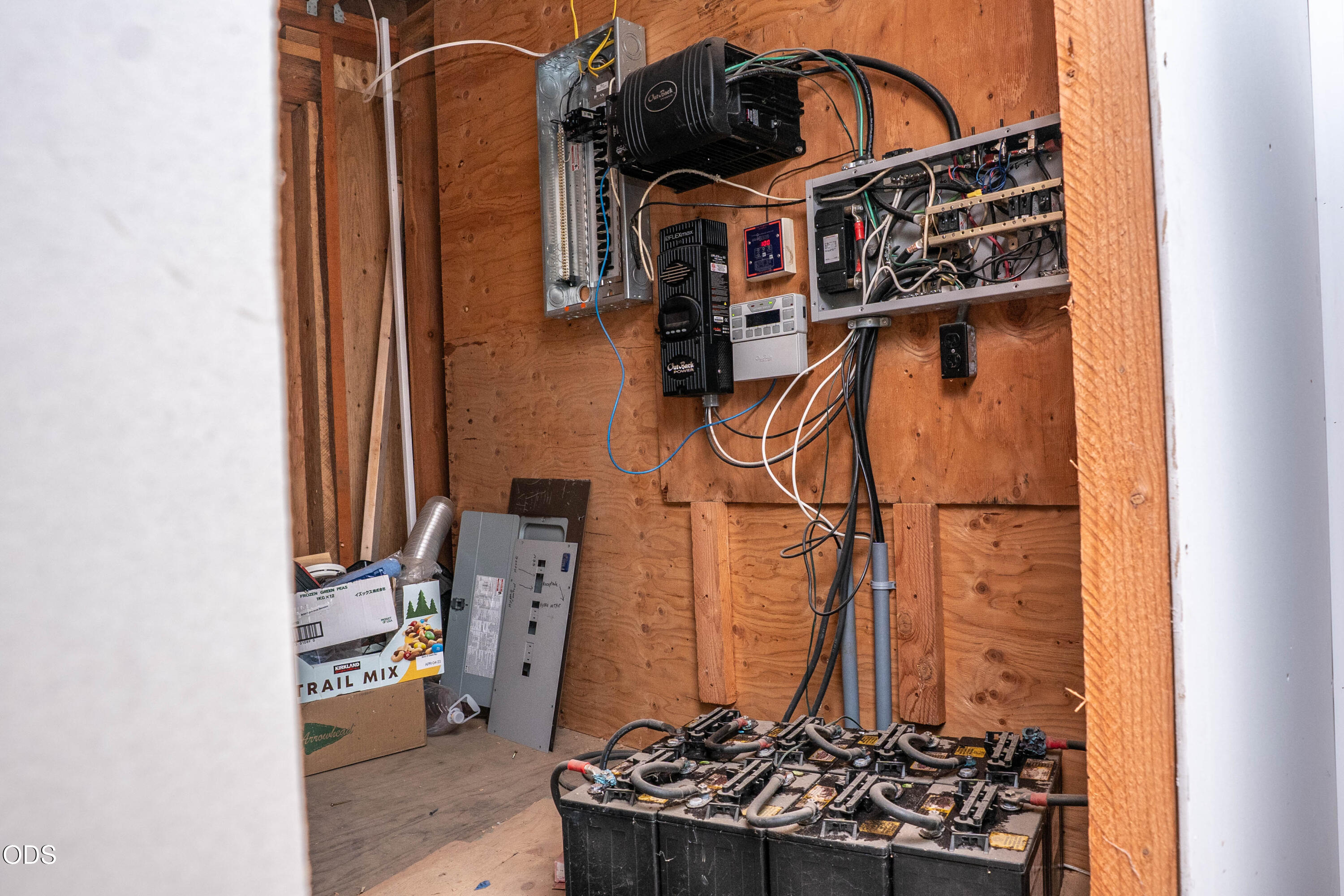 8245 Jumpoff Joe Creek Road Grants Pass, OR 97526 - Photo 20 of 43 a view of utility room