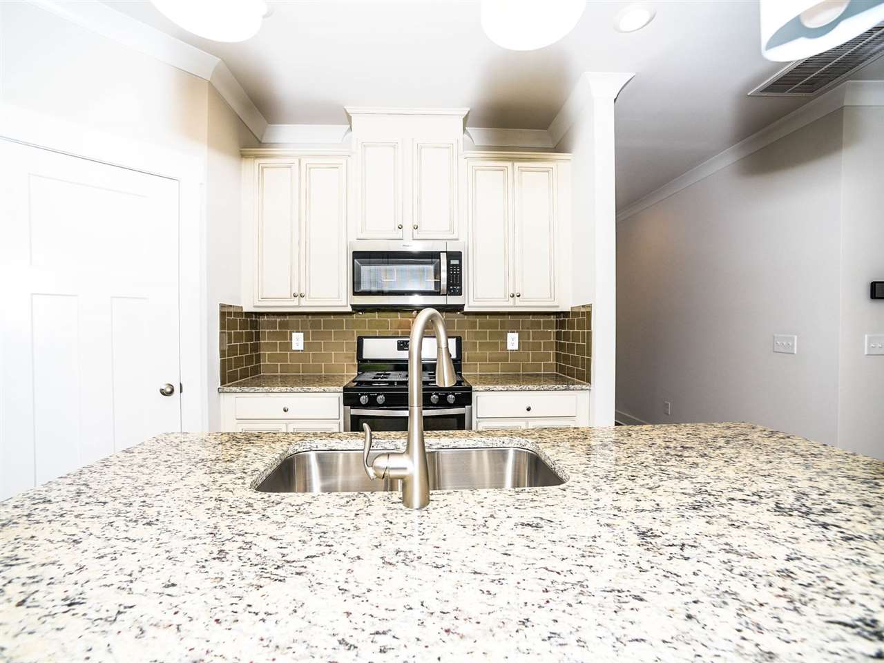 505 Grandon Road Greer, SC 29651 - Photo 7 of 23