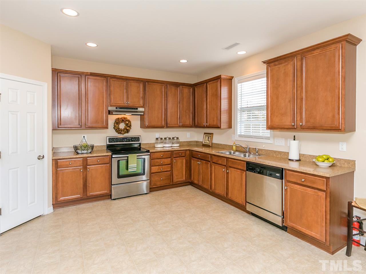 8523 Lasilla Way Raleigh, NC 27616 - Photo 5 of 25 Gallery Image 5