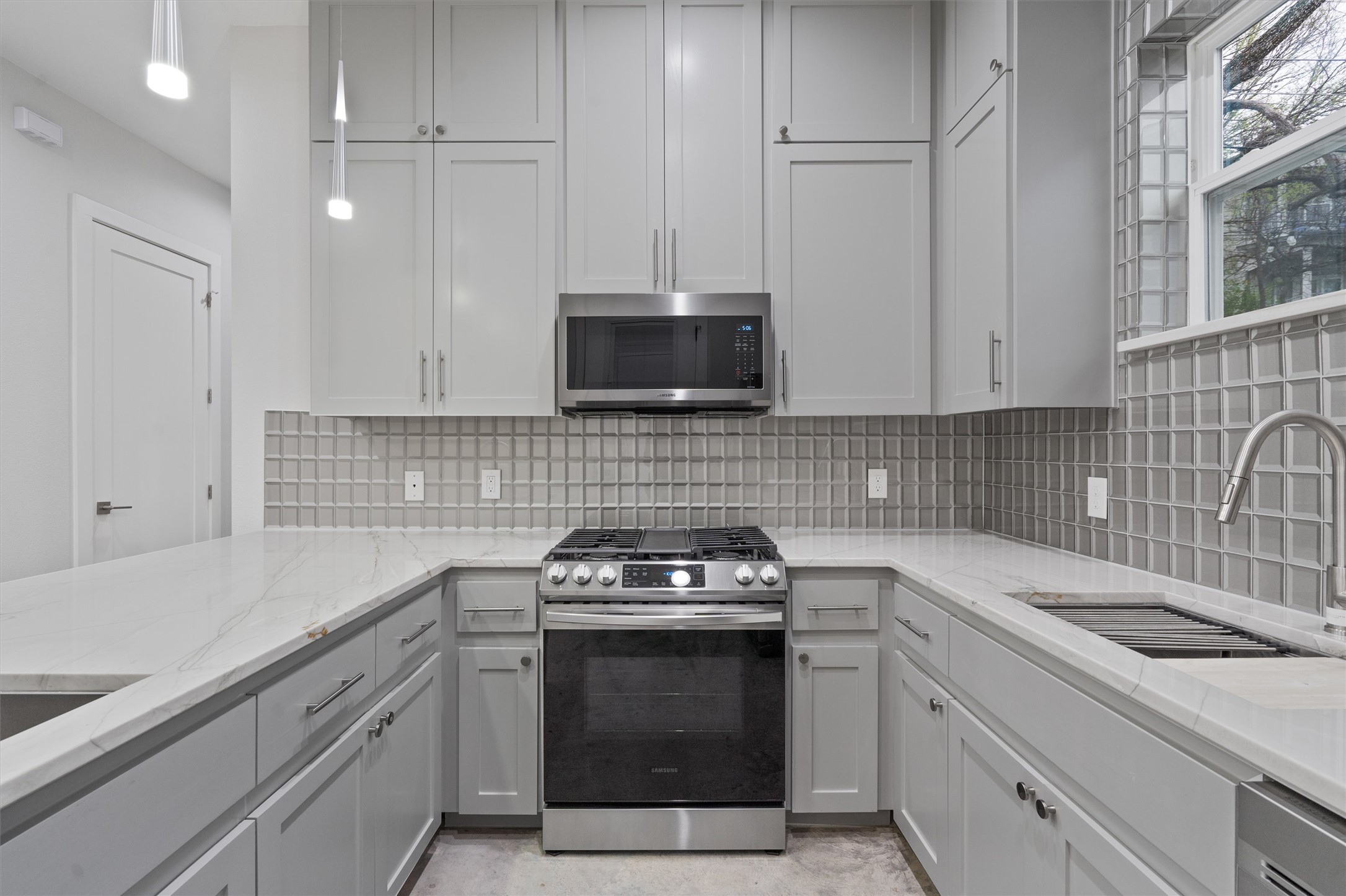 3919 East 16th Street, Unit 2 Austin, TX 78721 - Photo 11 of 22