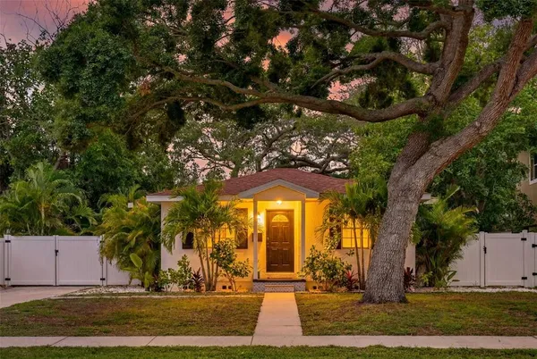 $299,000 | 824 59th Avenue Northeast, St. Petersburg, FL 33703