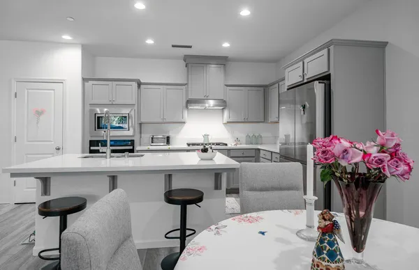 $469,000 | 1437 Las Rosas Avenue, Clovis, CA 93619