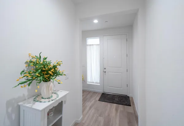 $469,000 | 1437 Las Rosas Avenue, Clovis, CA 93619