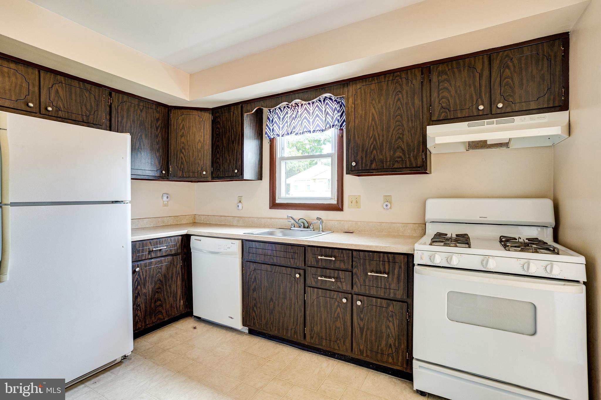 3303 Upton Road Parkville, MD 21234 - Photo 10 of 38 Gallery Image 10
