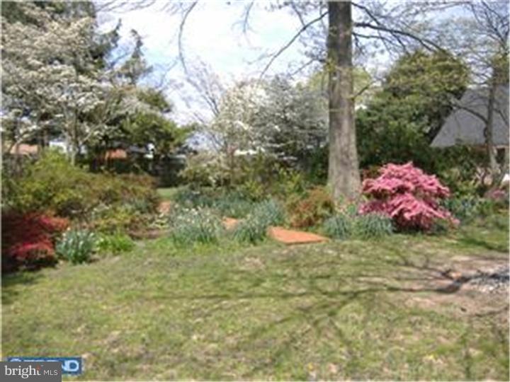 14 Goodrock Road Levittown, PA 19057 - Photo 11 of 19 Back Yard