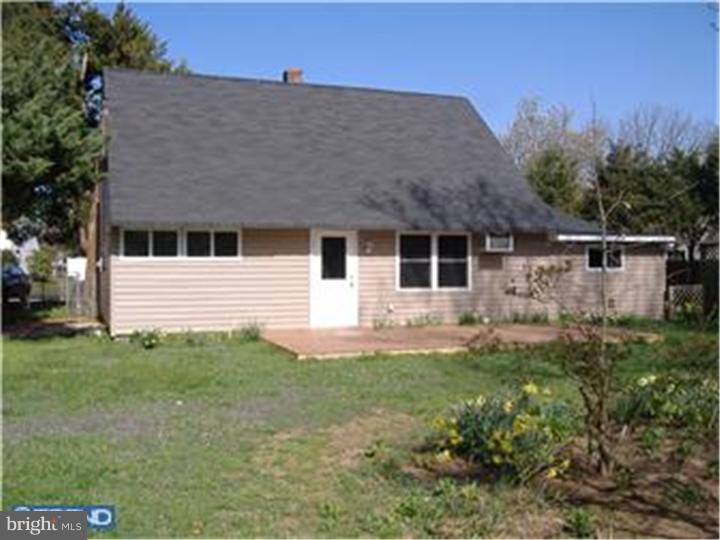 14 Goodrock Road Levittown, PA 19057 - Photo 8 of 19 Exterior Back