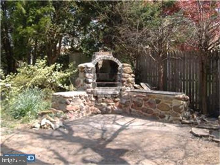 14 Goodrock Road Levittown, PA 19057 - Photo 10 of 19 Back Yard