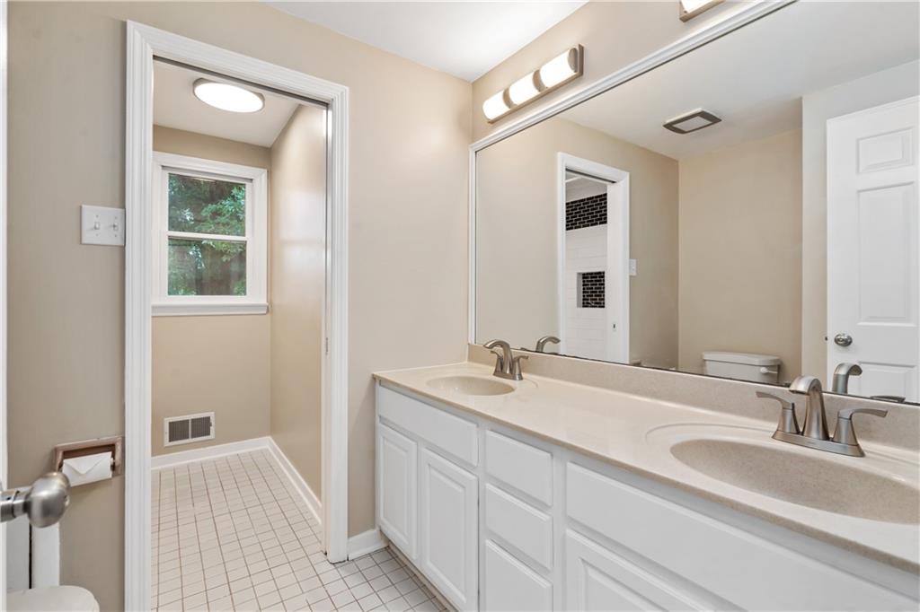 102 Moonlight Court Monroeville, PA 15146 - Photo 19 of 32