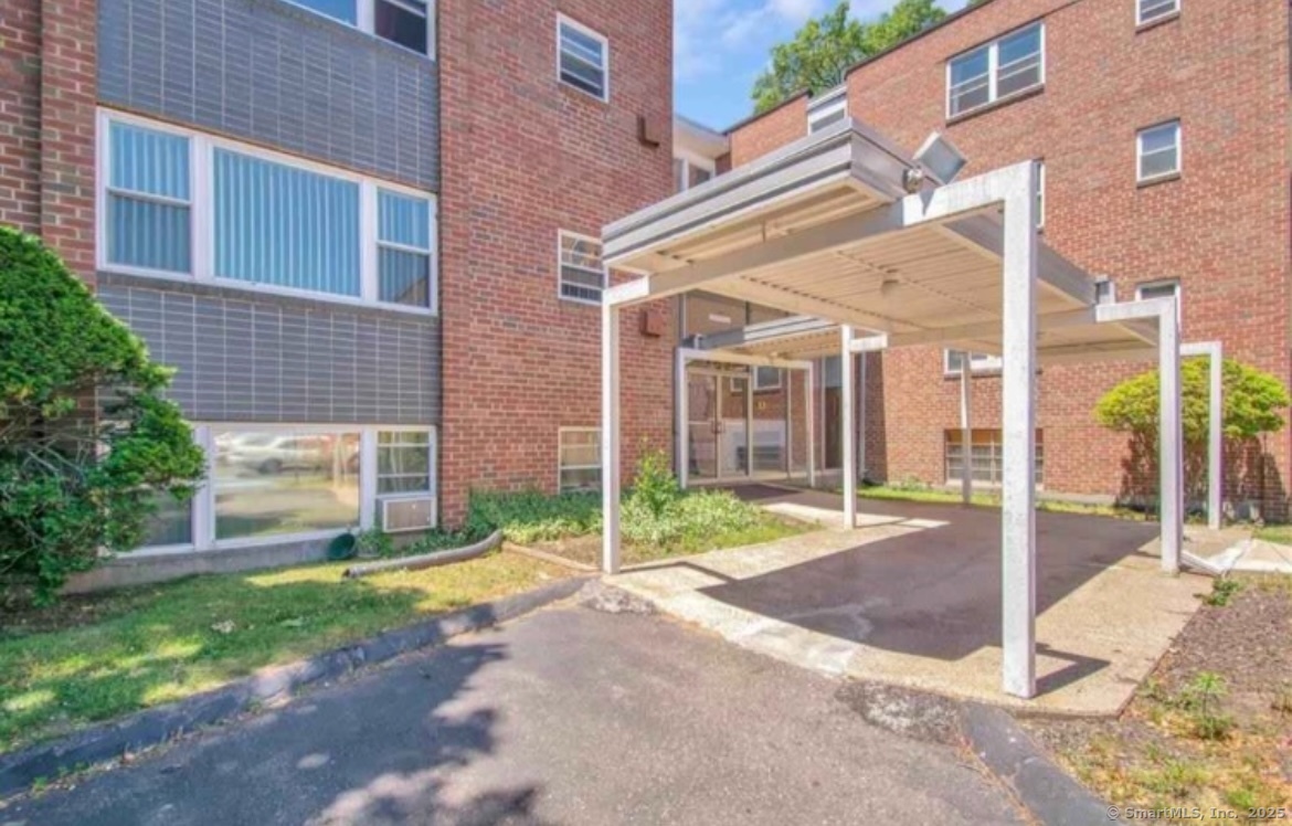 53 Wolcott Hill Road, Unit B8 Wethersfield, CT 06109 - Photo 1 of 1 Gallery Image 1