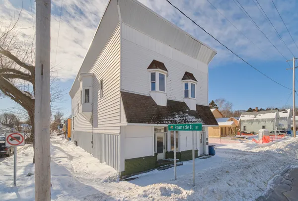 $174,900 | 221 5th Street, Manistee, MI 49660