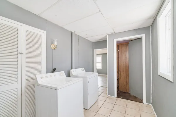 $174,900 | 221 5th Street, Manistee, MI 49660