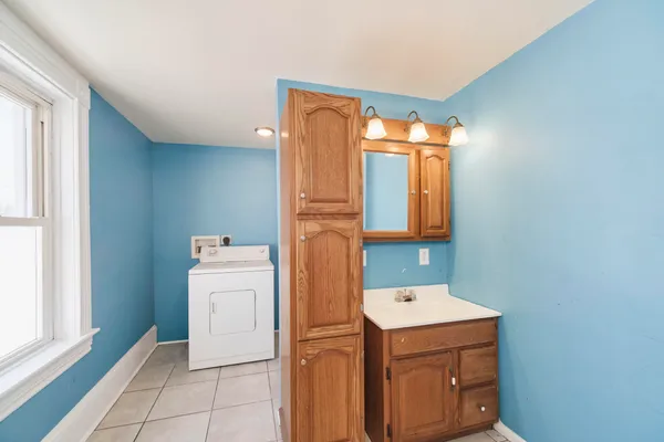 $174,900 | 221 5th Street, Manistee, MI 49660