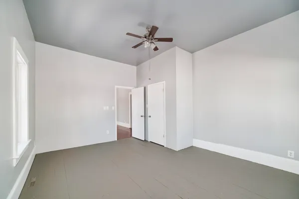 $174,900 | 221 5th Street, Manistee, MI 49660