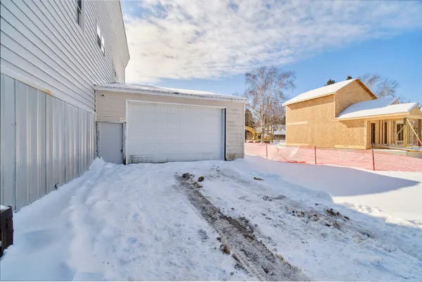 $174,900 | 221 5th Street, Manistee, MI 49660