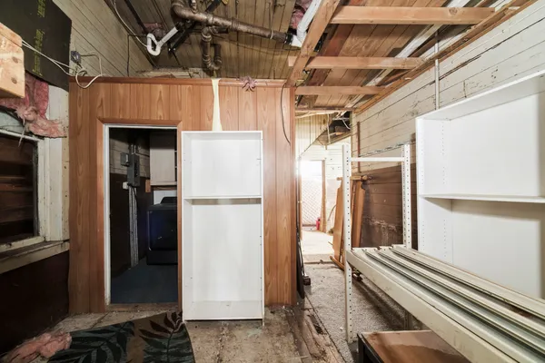 $174,900 | 221 5th Street, Manistee, MI 49660