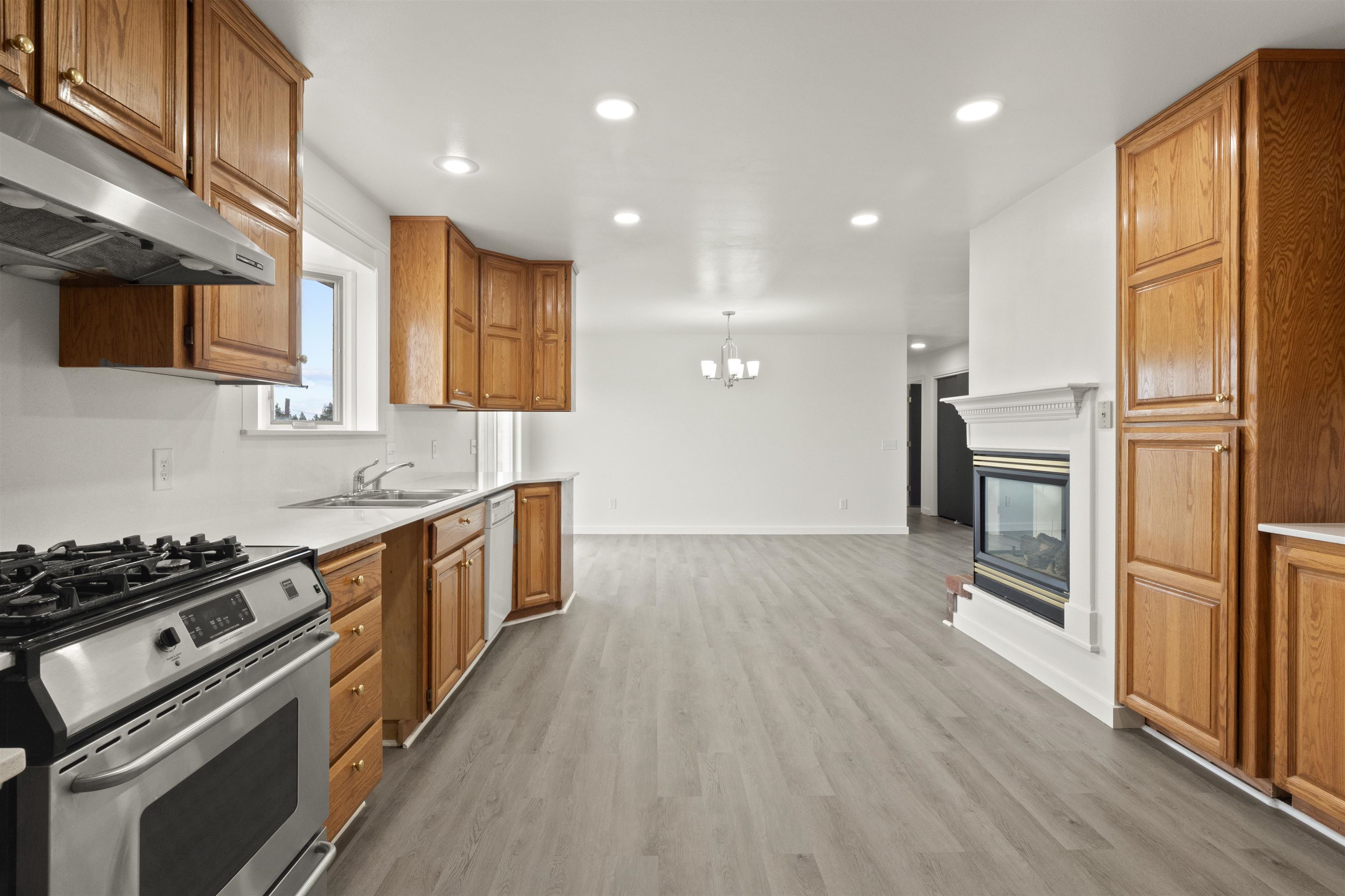 5704 West Garden Springs Road Spokane, WA 99224 - Photo 9 of 33