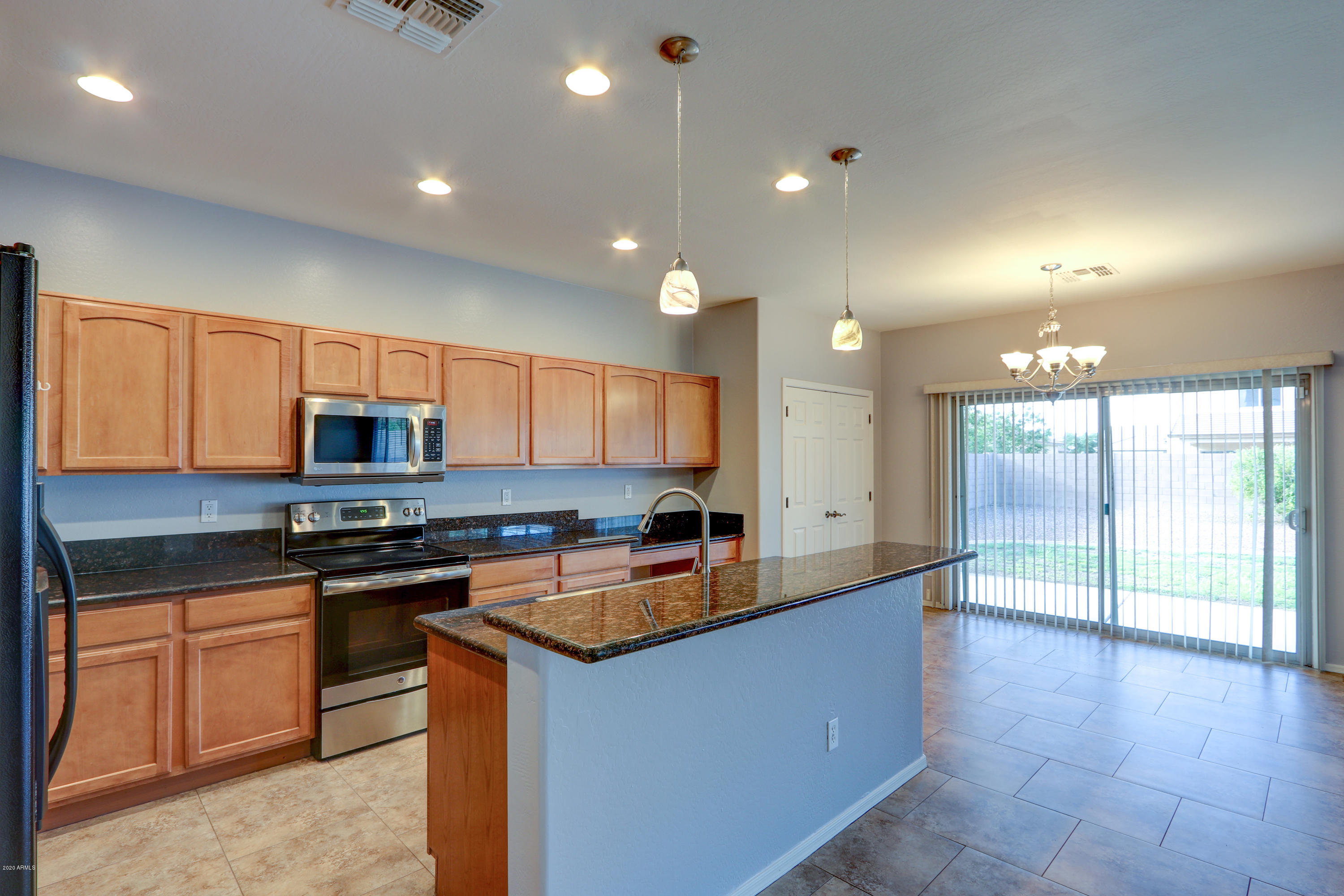 44590 Rhinestone Road Maricopa, AZ 85139 - Photo 14 of 52 16