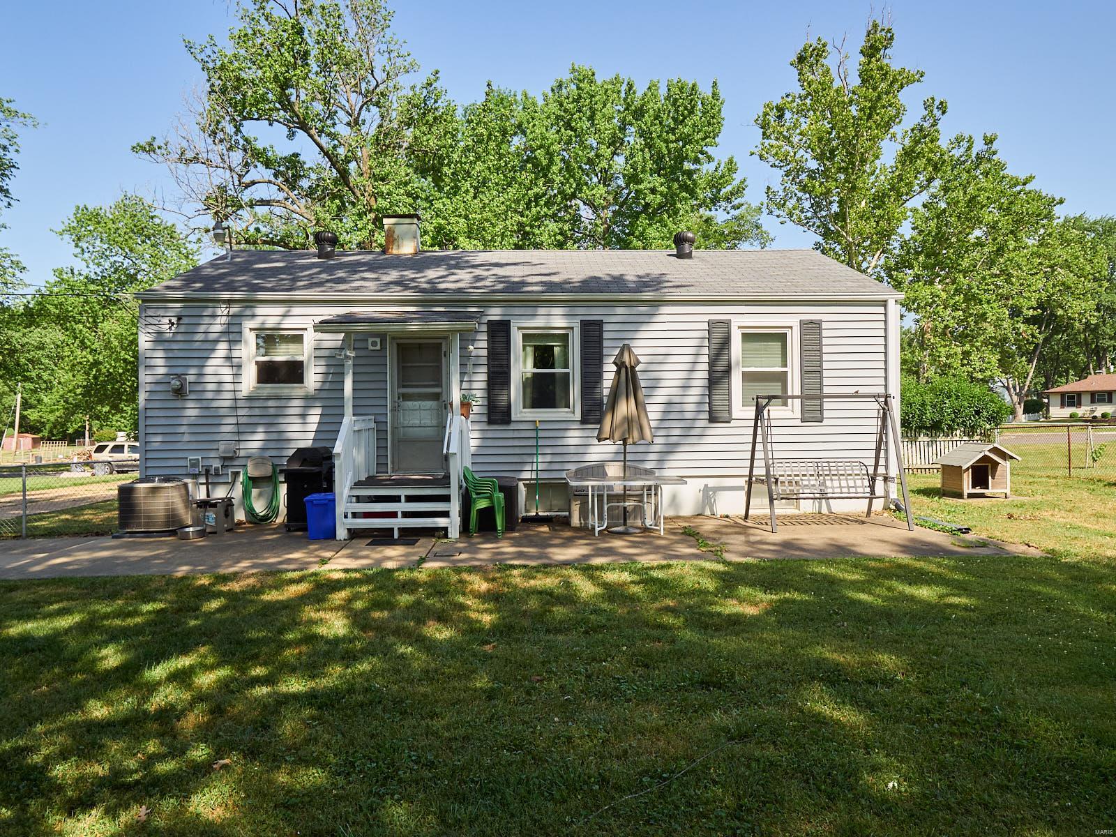 222 Rethmeier Court Ballwin, MO 63021 - Photo 37 of 41