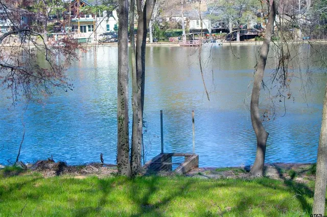 a view of a lake with houses