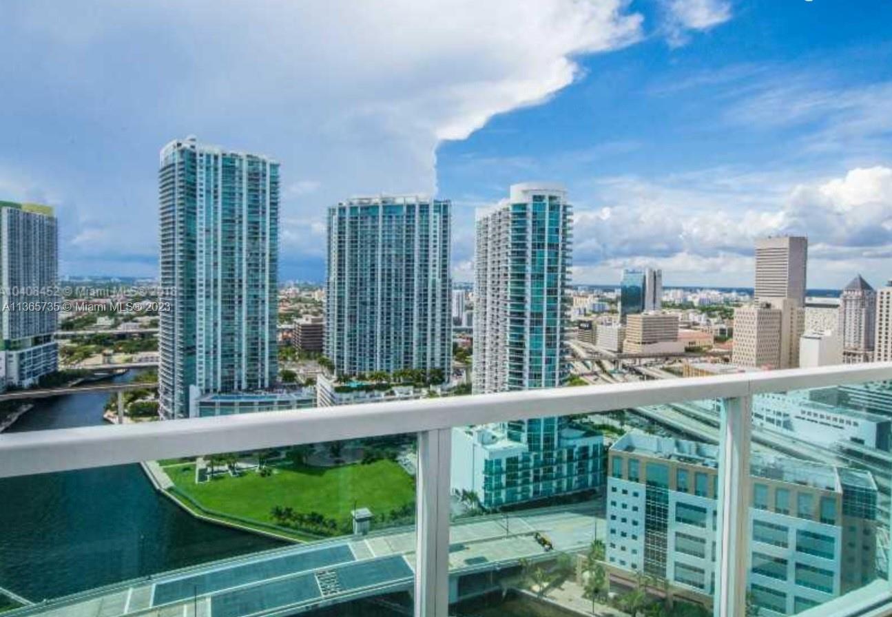 31 Southeast 5th Street, Unit 3309 Miami, FL 33131 - Photo 6 of 15 a city view from the balcony