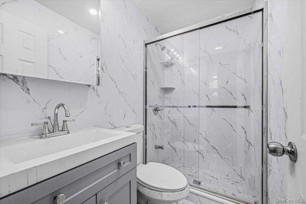 2050 Ryer Avenue Bronx, NY 10457 - Photo 27 of 37