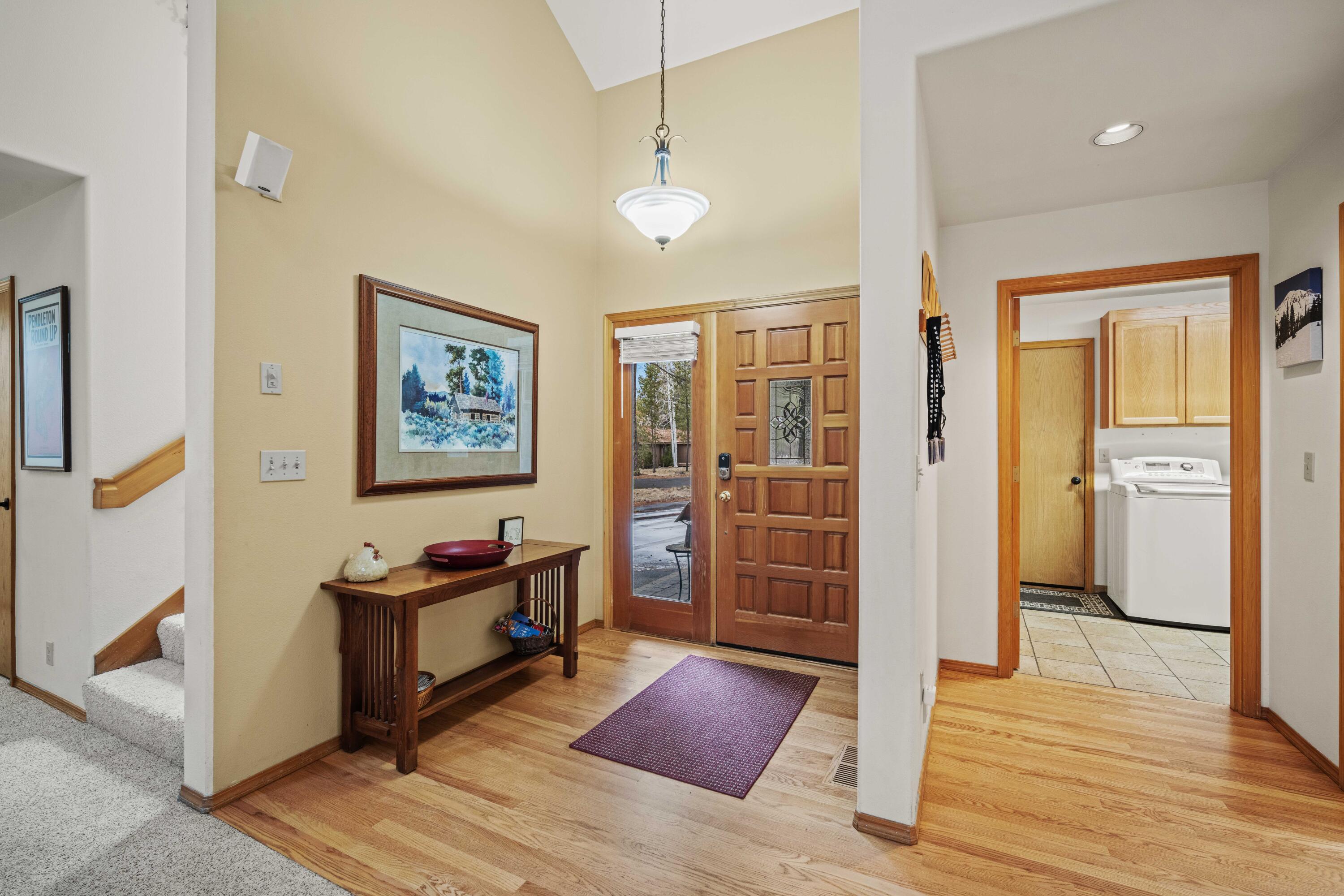 57655 Aspen Lane, Unit 2 Sunriver, OR 97707 - Photo 6 of 47 6 - entry