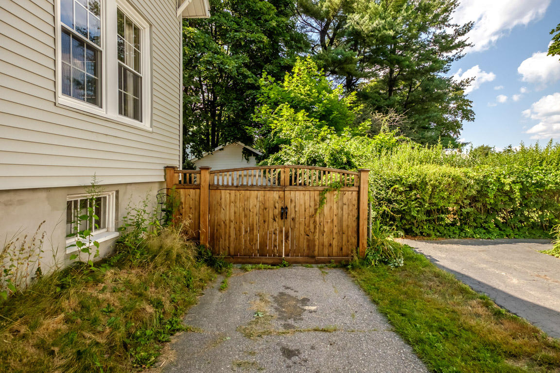 19 Pitt Street Portland, ME 04103 - Photo 43 of 50 Driveway with Gate to Backyard