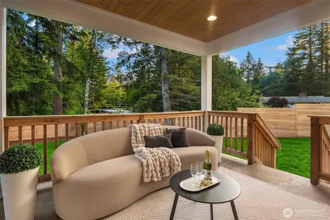 $1,899,000 | 10424 348th Avenue Southeast, Snoqualmie, WA 98065