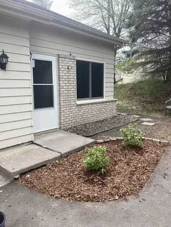 $2,199 | 15256 Lesley Lane, Eden Prairie, MN 55346