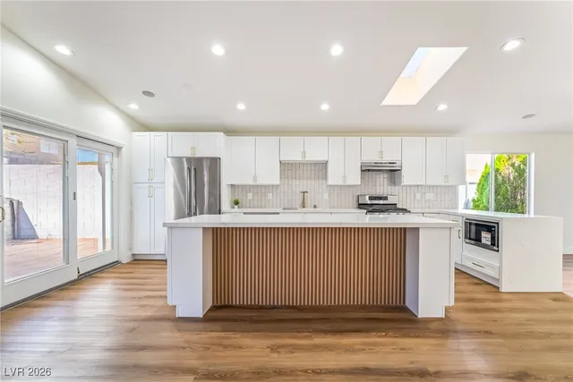 $499,000 | 923 Highland Trails Avenue, Henderson, NV 89015