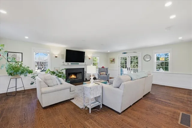 $849,000 | 128 Maple Avenue, Little Compton, RI 02837