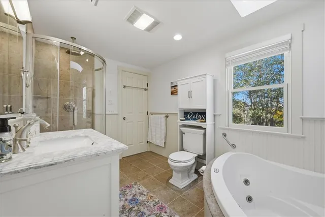 $849,000 | 128 Maple Avenue, Little Compton, RI 02837