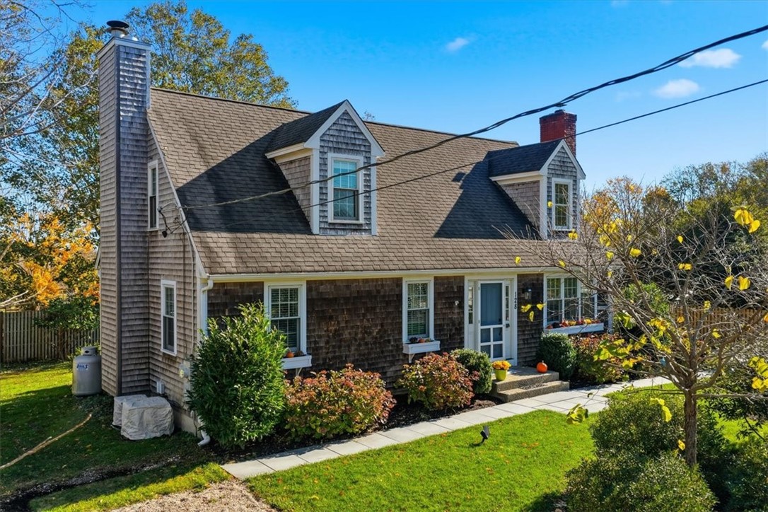 128 Maple Avenue Little Compton, RI 02837 - Photo 5 of 40