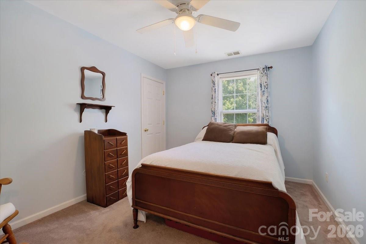 11932 Fox Glen Road Charlotte, NC 28269 - Photo 16 of 32