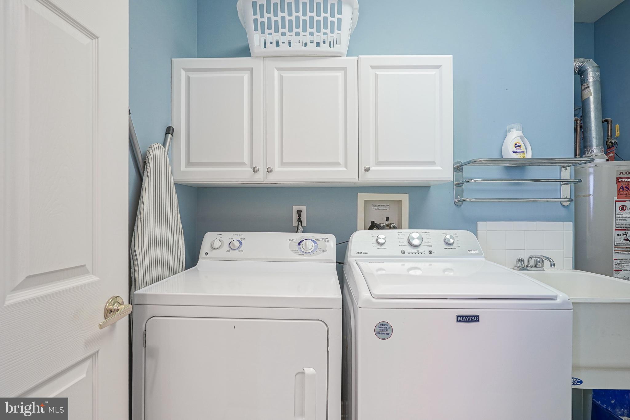 213 Limerick Street Absecon, NJ 08205 - Photo 29 of 39 Bright and functional laundry space.
