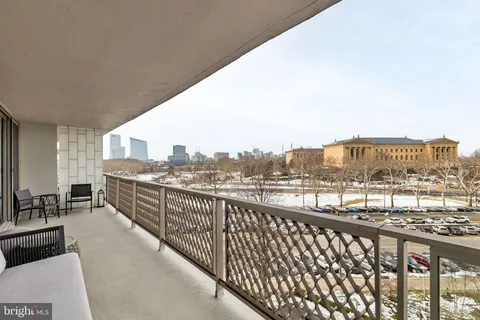 $465,000 | 2401 Pennsylvania Avenue, Unit 5C42, Philadelphia, PA 19130
