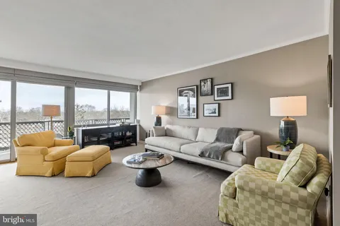 $465,000 | 2401 Pennsylvania Avenue, Unit 5C42, Philadelphia, PA 19130