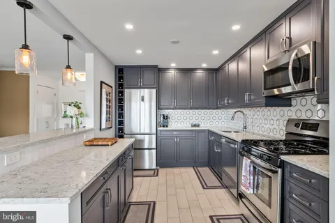 $465,000 | 2401 Pennsylvania Avenue, Unit 5C42, Philadelphia, PA 19130