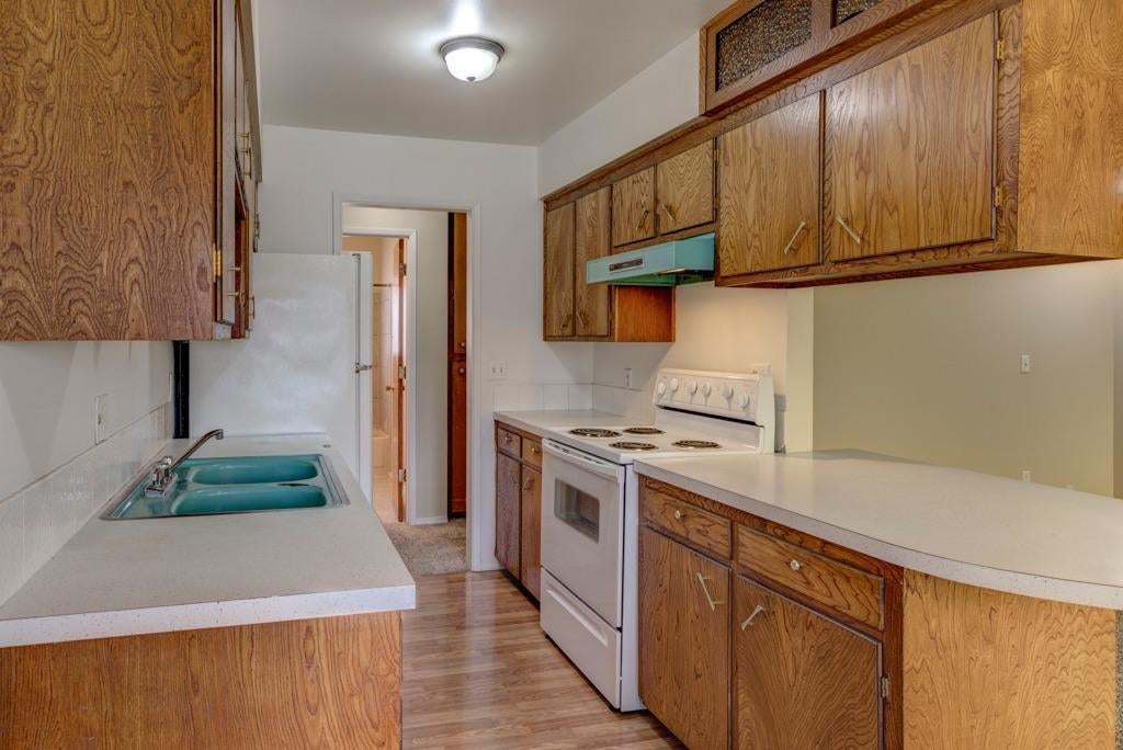 124 Oak Grove Road Medford, OR 97501 - Photo 9 of 16 Additional Photo