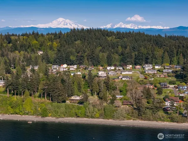 $1,690,000 | 2579 West Shore Drive, Lummi Island, WA 98262