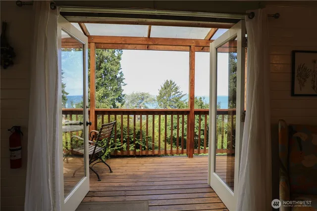$1,790,000 | 2579 West Shore Drive, Lummi Island, WA 98262