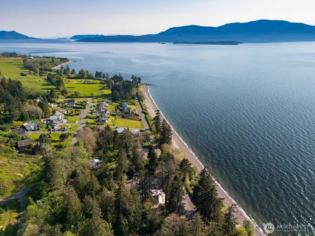 $1,790,000 | 2579 West Shore Drive, Lummi Island, WA 98262