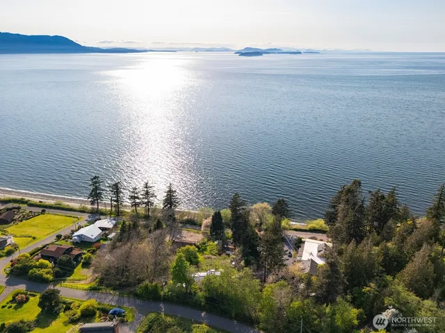 $1,790,000 | 2579 West Shore Drive, Lummi Island, WA 98262