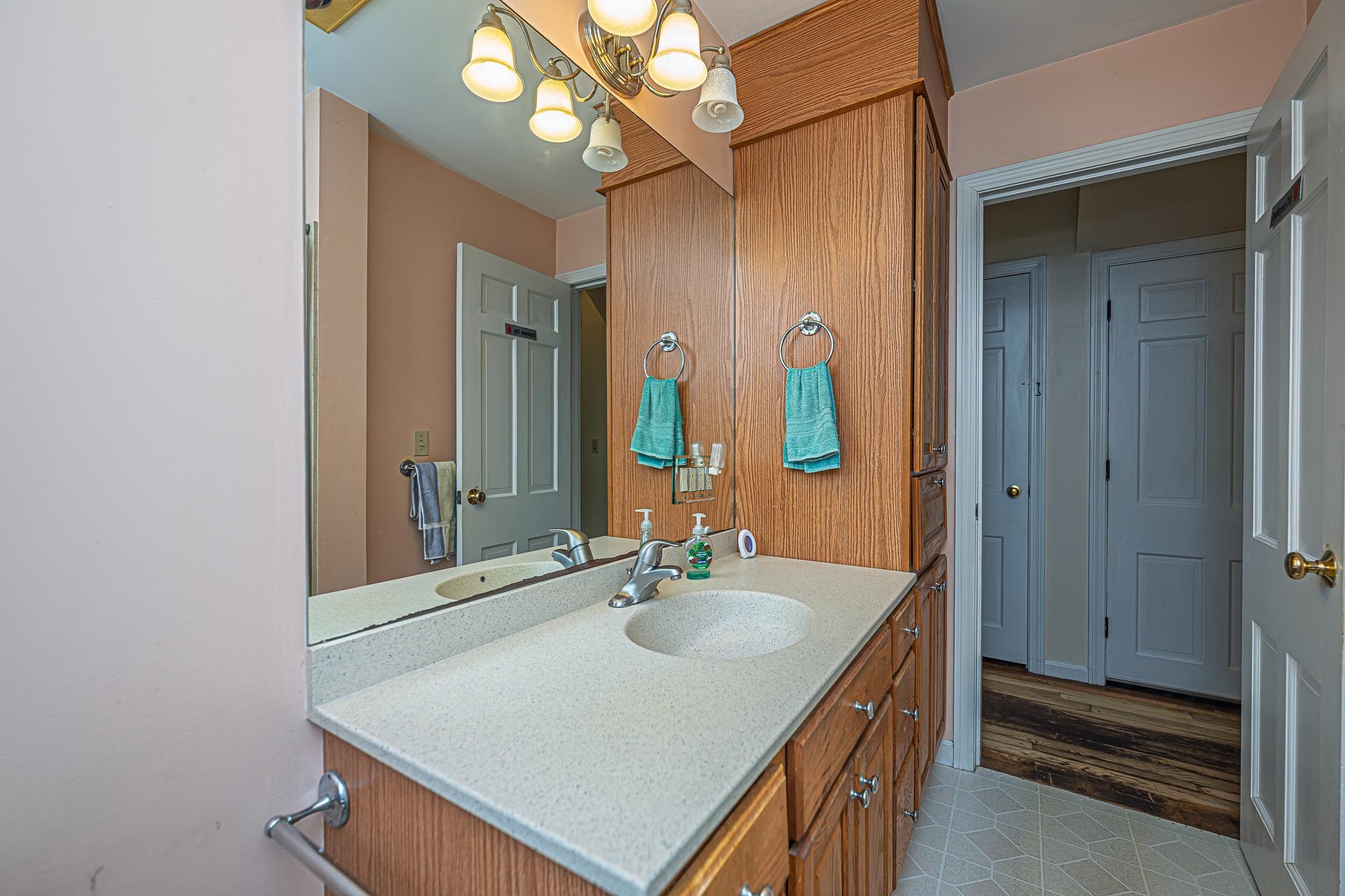 7 Squamscott Road Stratham, NH 03885 - Photo 17 of 46